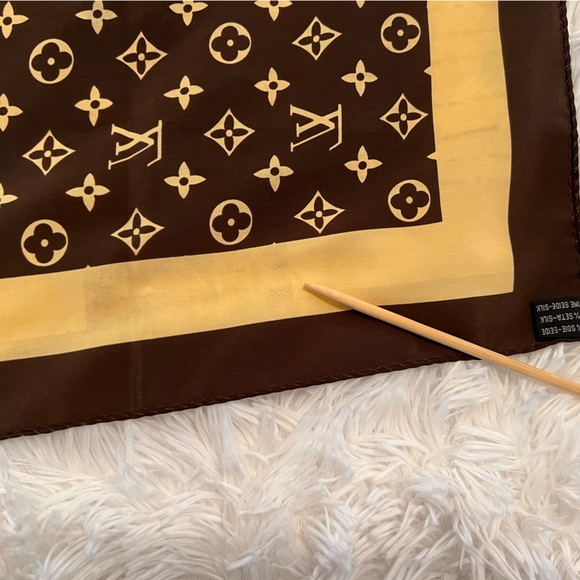 Authentic Vintage Louis Vuitton Large Monogram Silk Scarf - Picture 14 of 15